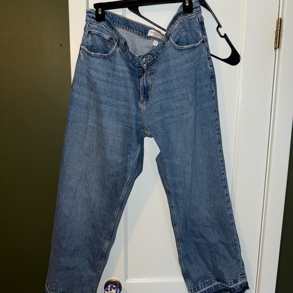 Abercrombie Low Rise Baggy Jean